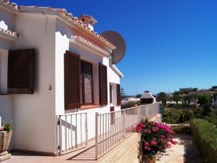 Villa for sale in town, Spain 185407