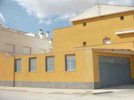 Pinoso property: Townhome with 4 bedroom in Pinoso 265659