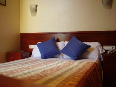 Cheap hotels on the Catalonia 1151