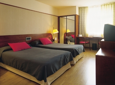 Cheap hotels on the Catalonia 1212