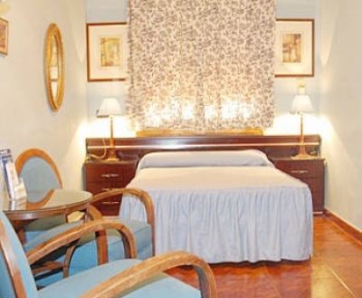 Cheap hotel in Madrid 1286