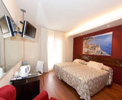 Cheap hotels on the Catalonia 1320