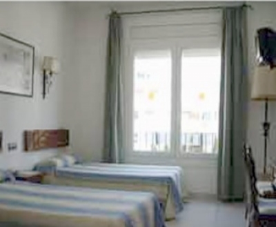 Cheap hotel in Sitges 1320