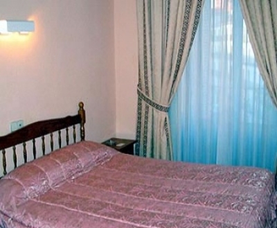Cheap hotels on the Madrid 1457