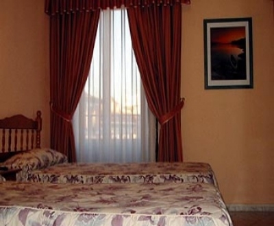 Cheap hotel in Madrid 1457