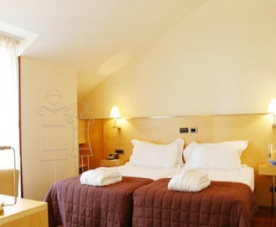Cheap hotel in Madrid 1478