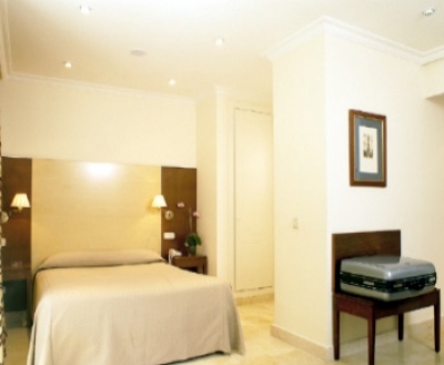 Cheap hotels on the Madrid 1506