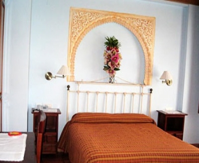 Cheap hotel in Granada 1534