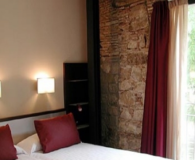 Cheap hotels on the Catalonia 1553