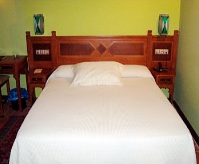 Cheap hotel in Granada 1706