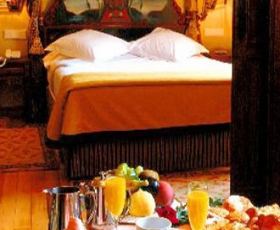 Cheap hotels on the Galicia 2078