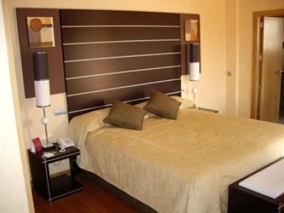 Cheap hotels on the Madrid 2187