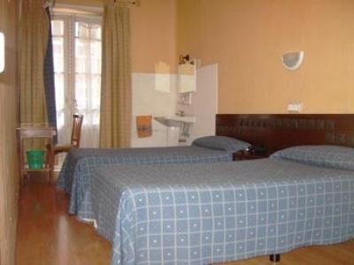 Cheap hotels on the Madrid 2247