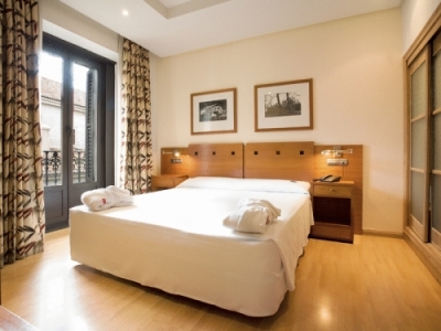 Cheap hotel in Madrid 2317