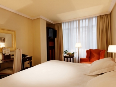 Cheap hotel in Madrid 2320