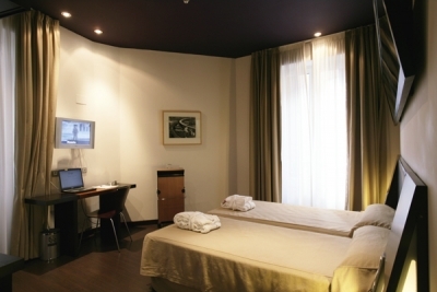 Cheap hotels on the Madrid 2322