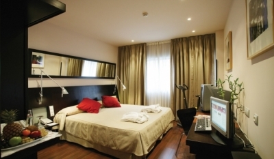 Cheap hotels on the Madrid 2330