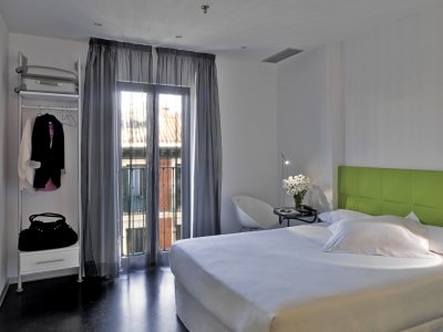 Cheap hotel in Madrid 2345