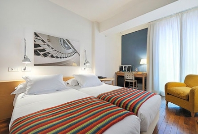 Cheap hotel in Madrid 2351