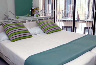 Cheap hotel in Madrid 2353