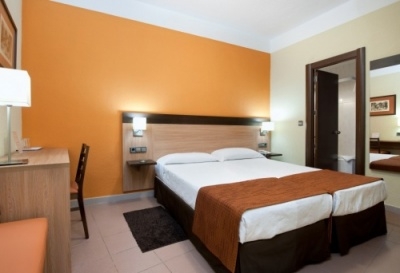Cheap hotel in Madrid 2372