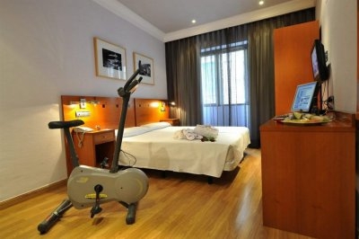 Cheap hotels on the Madrid 2423