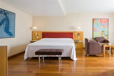 Cheap hotels on the Madrid 3186