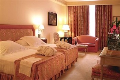 Cheap hotel in Madrid 3345