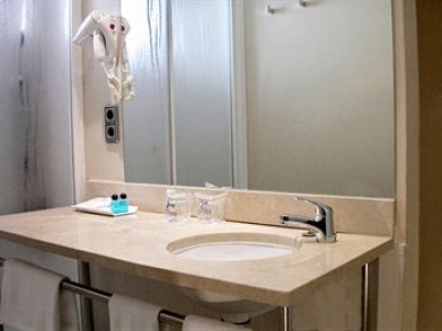 Cheap hotel in Madrid 3386