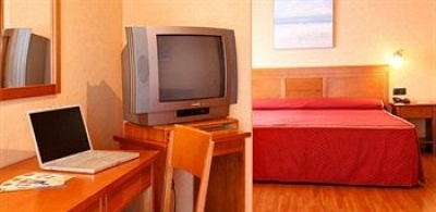 Cheap hotel in Madrid 3432