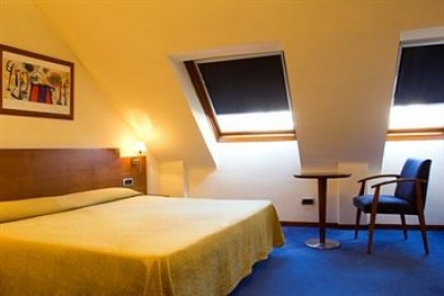 Find hotels in Oviedo 3444