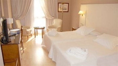 Cheap hotel in Caceres 3615