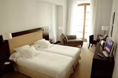 Find hotels in Malaga 3680