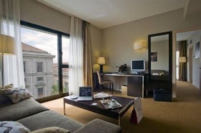 Cheap hotels on the Madrid 3743