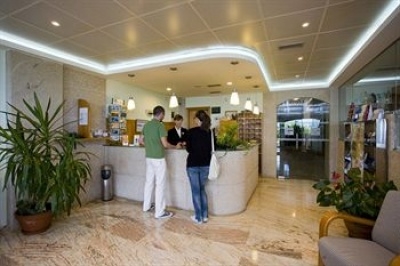 Find hotels in Sanxenxo 3750
