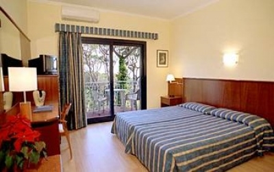 Find hotels in Calella De Palafrugell 3886