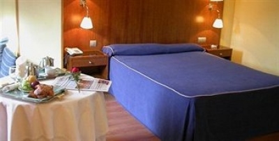 Cheap hotels on the Madrid 4017