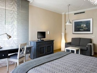 Cheap hotels on the Madrid 4032