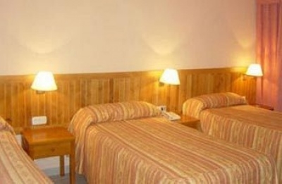 Cheap hotel in Madrid 4136