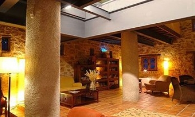 Find hotels in Torremenga 4202