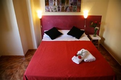 Find hotels in Granada 4352