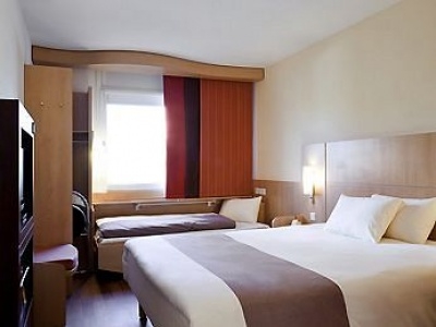 Cheap hotels on the Madrid 4508
