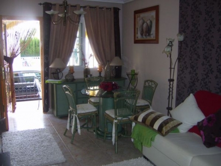 Villamartin property: Townhome with 3 bedroom in Villamartin 33034