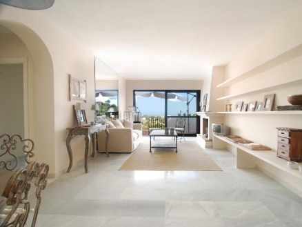 Benahavis property: Apartment with 2 bedroom in Benahavis 33506