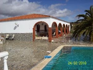 Fuentes De Andalucia property: Villa for sale in Fuentes De Andalucia 36005