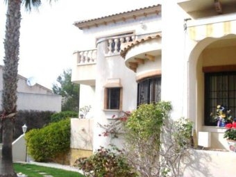 Villamartin property: Villa for sale in Villamartin, Spain 4202