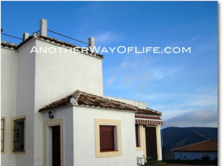 Iznajar property: House for sale in Iznajar, Spain 37985