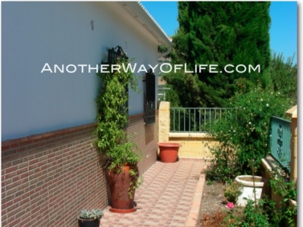 Iznajar property: House with 3 bedroom in Iznajar, Spain 37997