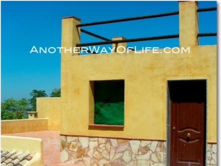 Iznajar property: Cordoba property | 4 bedroom House 37999