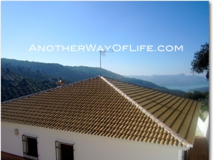 Iznajar property: House in Cordoba for sale 38030